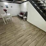 Διαμέρισμα Aurora House *