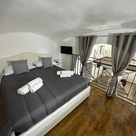 Aurora House Apartmán *