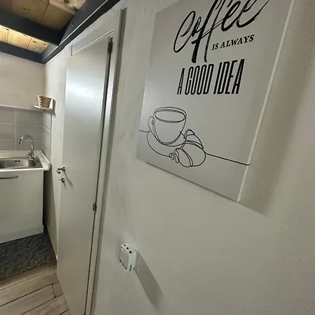 Aurora House Apartmán *