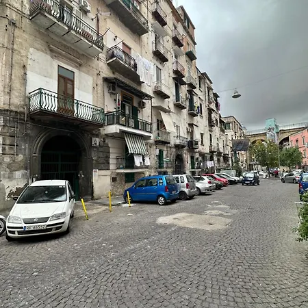 Aurora House * Νάπολη