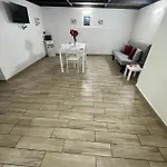 Aurora House نابولي
