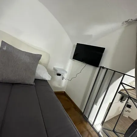 Aurora House * Neapol